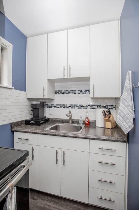 Appartamento Walk To 12 South, 7 Min To Downtown, Free Parking! Nashville Esterno foto